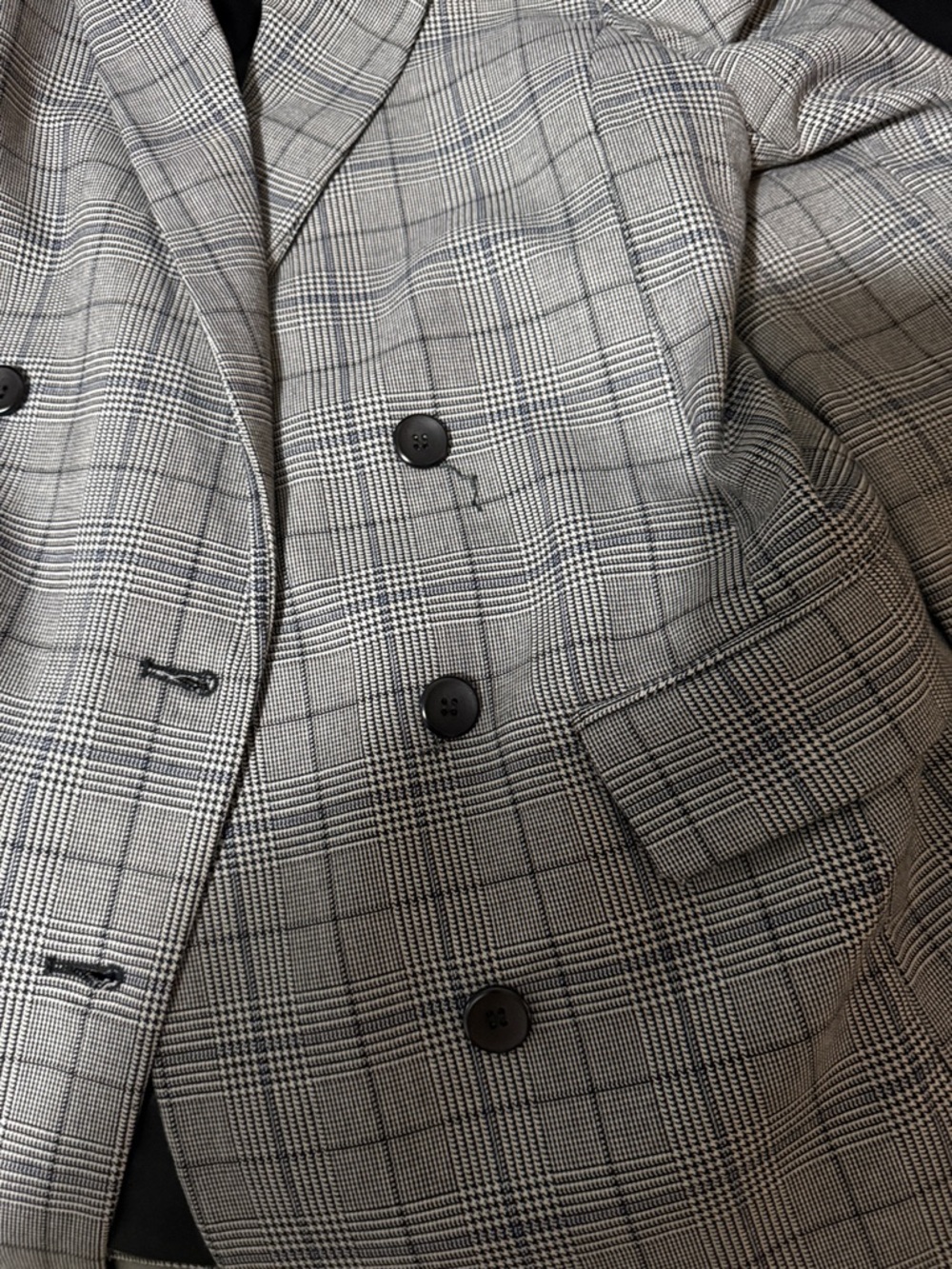 Blazer - Picture 3 of 3